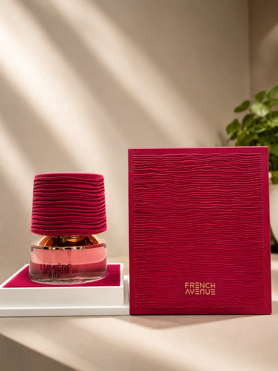 Lumière Elle perfume